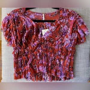 Free People Top with Flutter Sleeves 🦋